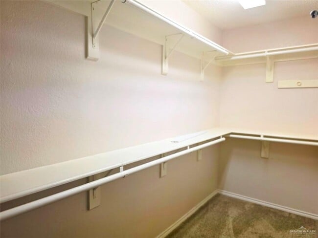 Building Photo - 28 Warbler Ave