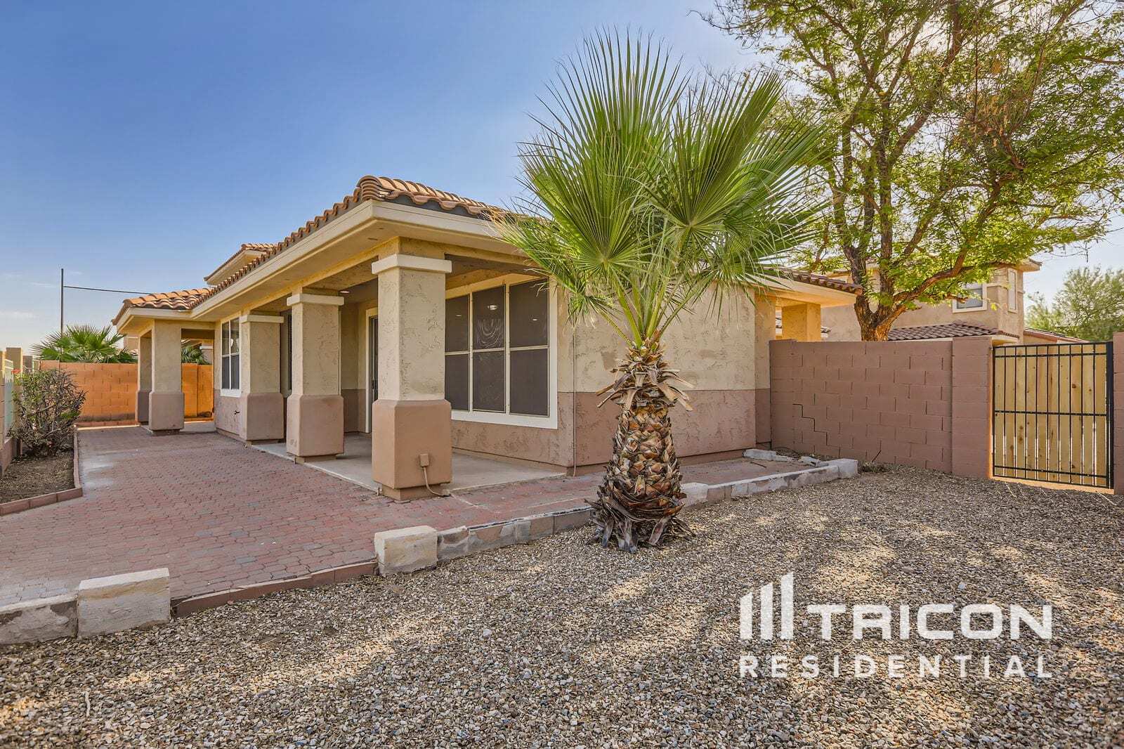 Building Photo - 13574 W Cypress St