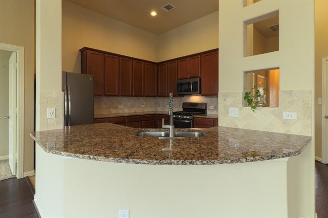 Building Photo - 8250 Arezzo Dr