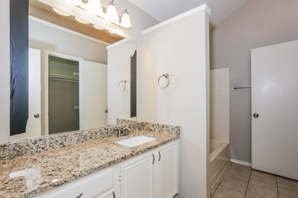 Building Photo - 317 Glen Meadow Dr