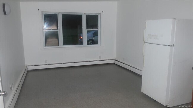 Building Photo - 1525 NY-208