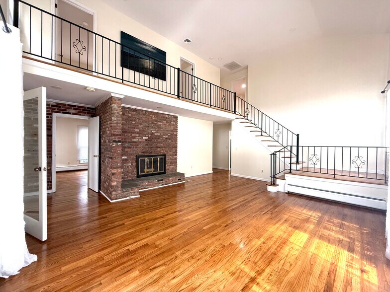 Building Photo - 12 Sylvan Ave
