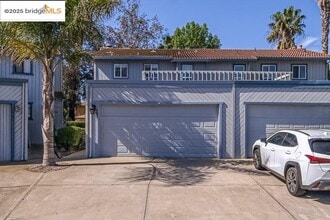 Building Photo - 905 Lido Cir