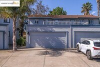 Building Photo - 905 Lido Cir