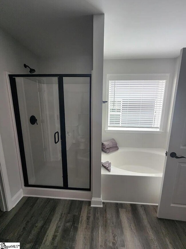 Building Photo - 29 Snowmill Rd