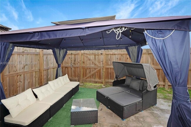 Building Photo - 1052 SE 23rd Ave