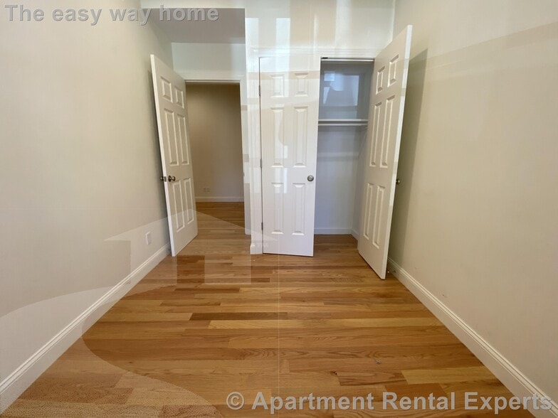 Building Photo - 379 Harvard St