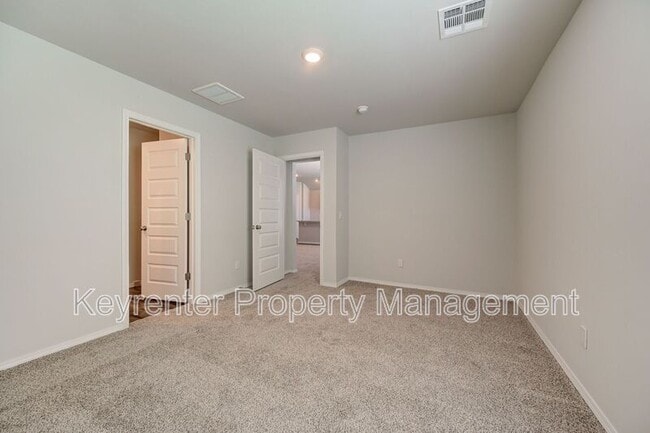 Building Photo - 504 Old Hickory Ln