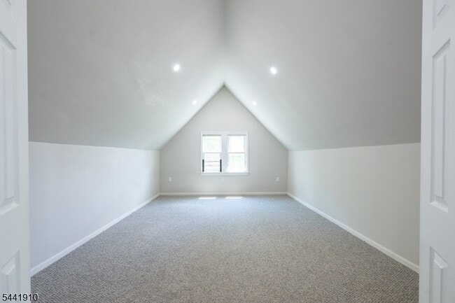 Building Photo - 103 Knapp Ave