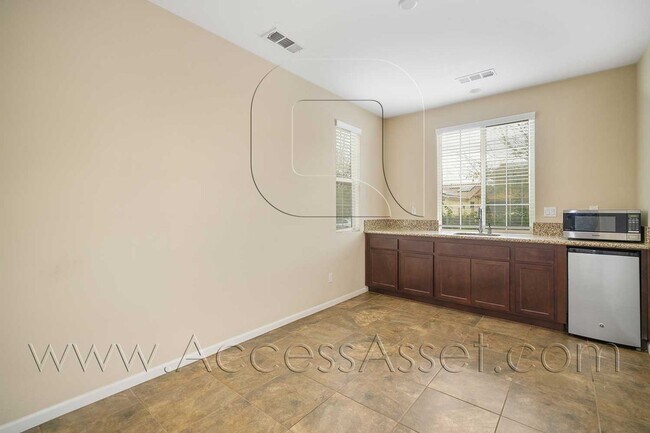 Building Photo - Say Hello to Your New Canyon Hills Home! Amazing 4 Bed/4 Bath Home!