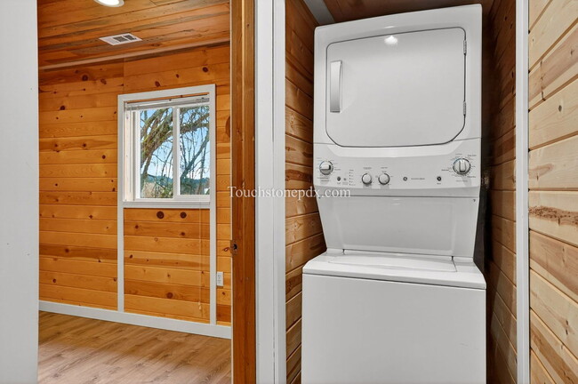 Building Photo - 10022 SE 172nd Ave