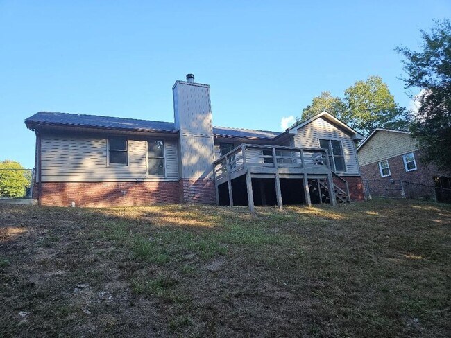 Building Photo - FOR RENT in NORTH COLUMBUS - Double Churches Area - Available Now!