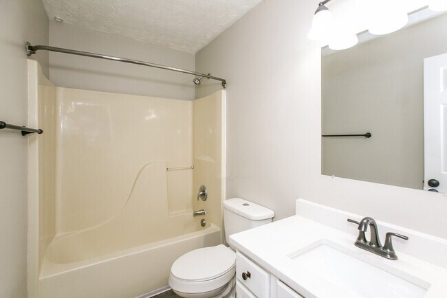 Building Photo - 6642 Pasco Ln