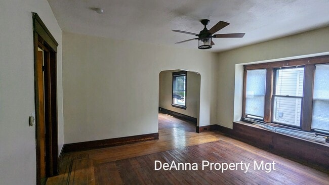 Building Photo - 3-Bedroom Duplex