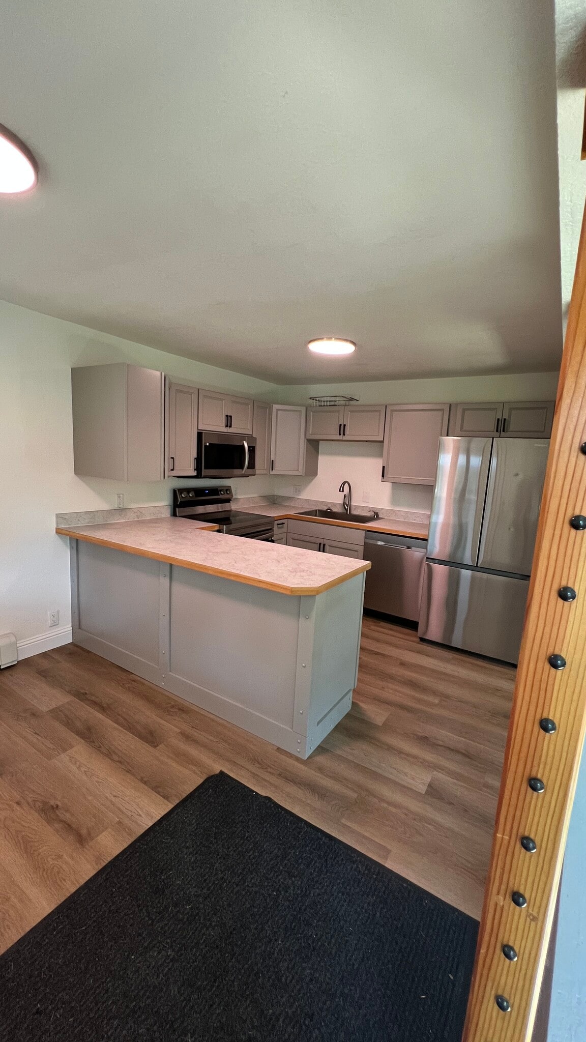 Building Photo - 211 W Manor Ave