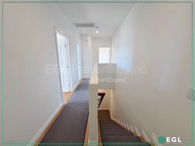 Building Photo - 1521 S Hayworth Ave