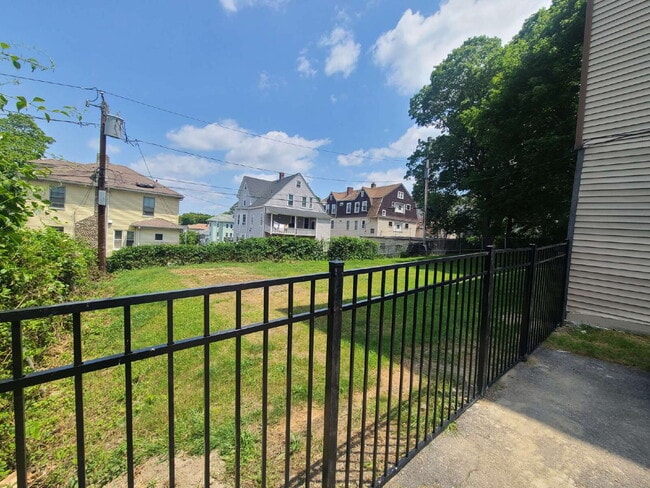 Building Photo - 73 Greenhill Parkway Unit 1R Worcester, MA 01605