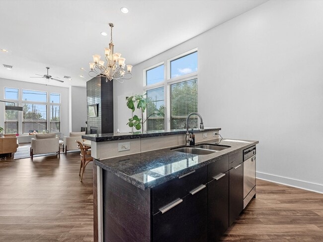 Building Photo - 3421 Gillespie St