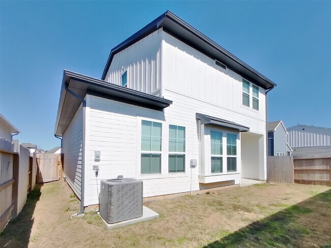 Building Photo - 22857 Terrazzo Dr