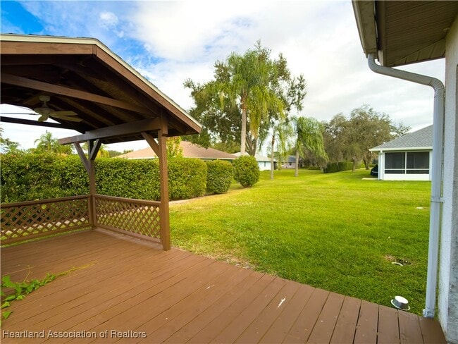 Building Photo - 2508 Manor Dr