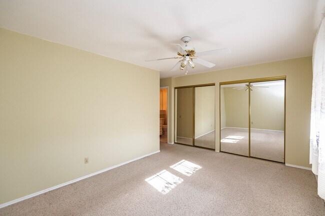 Building Photo - Beautiful 4 Bedroom 3 Bathroom South County Home