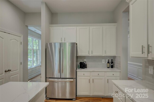 Building Photo - 9810 Daufuskie Dr