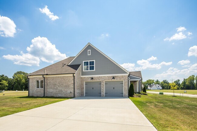 Building Photo - 5056 Jon Oak Dr