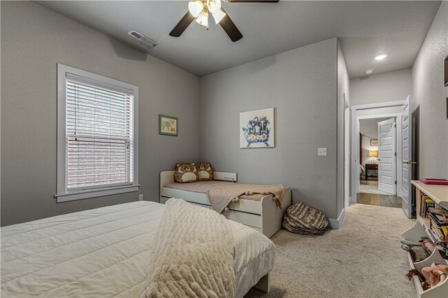 Building Photo - 2630 E Bayside Xing