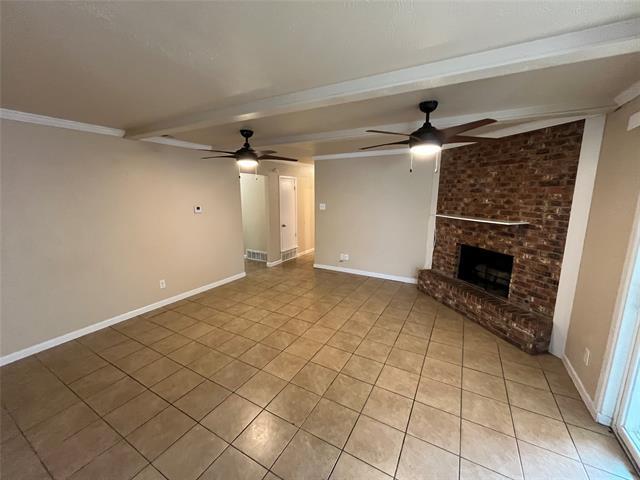 Building Photo - 422 Bella St