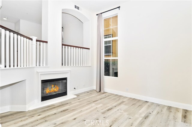 Building Photo - 165 Stepping Stone