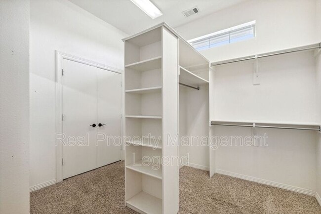 Building Photo - 5004 Seville Ln