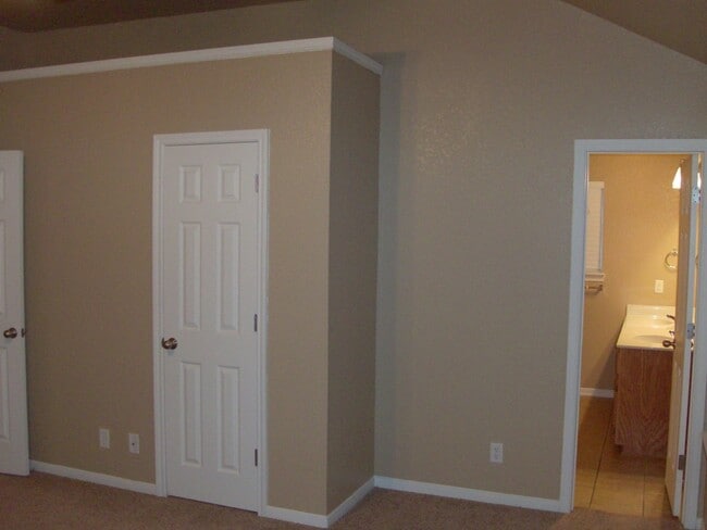 Building Photo - Charming 2 Bed / 2 Bath Duplex in Killeen ...