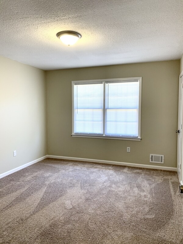 Building Photo - 1040 Carol Dr
