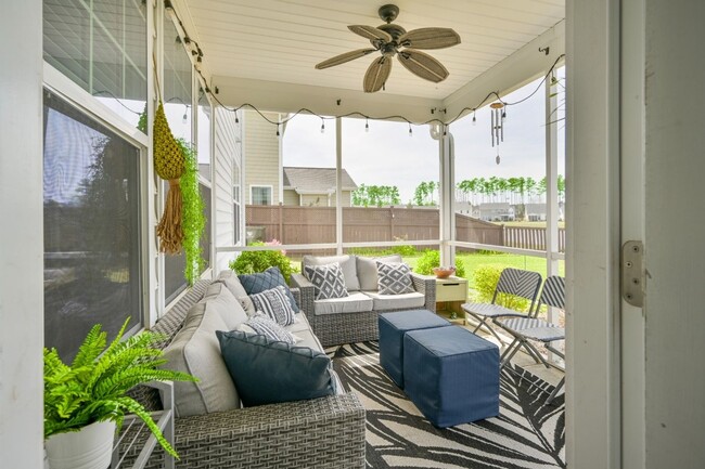 Building Photo - 430 Spectrum Rd