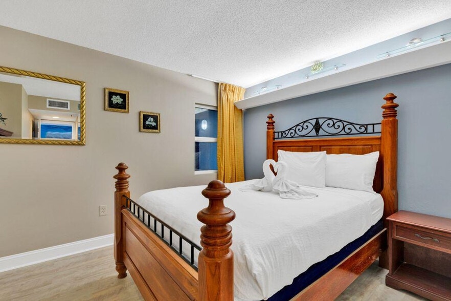 Building Photo - 1700 N Ocean Blvd