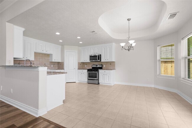 Building Photo - 12222 Walden Rd