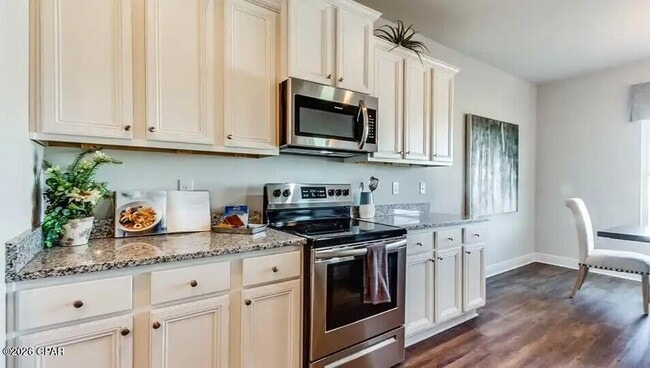 Building Photo - 220 Bridge Harbor Dr