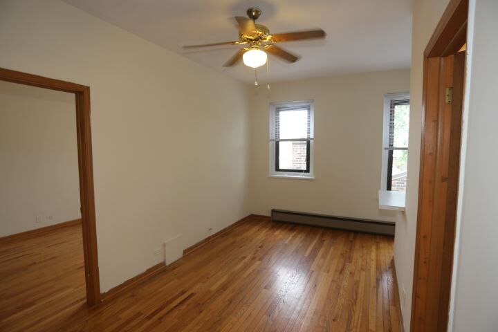 Building Photo - 640 W Barry Ave