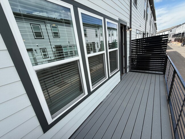 Building Photo - Brand New 3-Story home in the heart of Nor...
