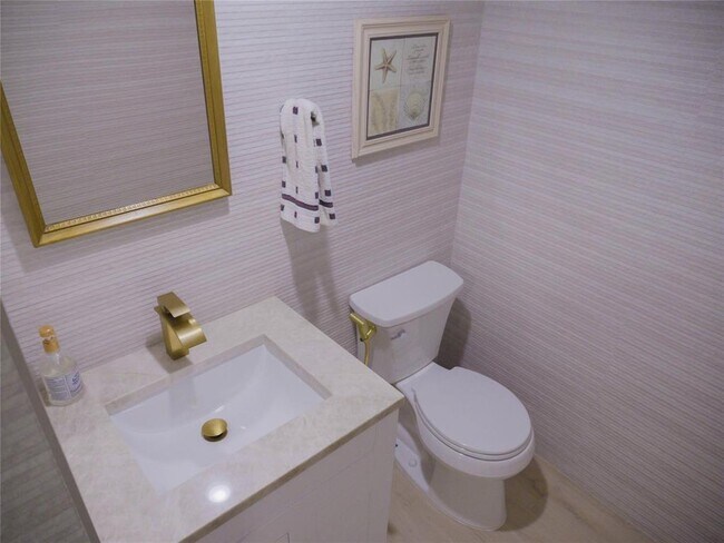 Building Photo - 2000 S Ocean Blvd