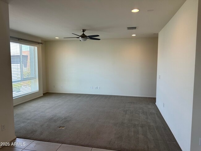 Building Photo - 1250 Abbey Ln