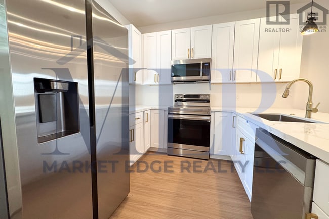 Primary Photo - 3Bed/2.5Bath Townhouse in Sedona! FIRST MO...