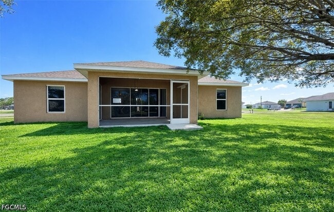 Building Photo - 2010 NE 13th Pl