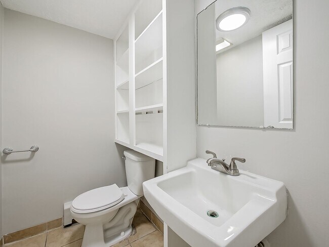 Building Photo - Charming Home in Desirable White Lake Neighborhood