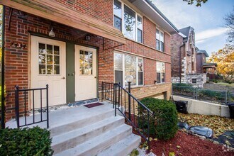 Building Photo - (852) 7434-36 Delmar