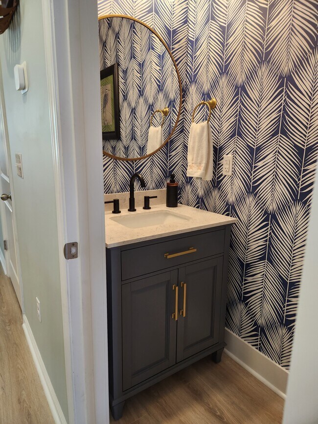 Building Photo - 752 Flowering Br Ave