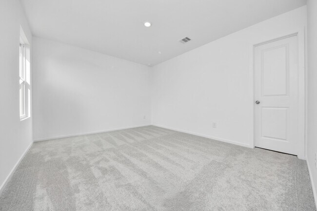 Building Photo - 29643 Knollwood Bay Rd