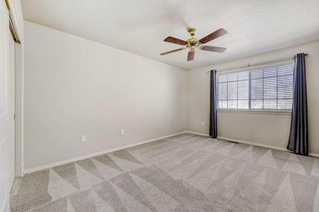 Building Photo - 3 Bed 3 Bath Townhouse in Westminster