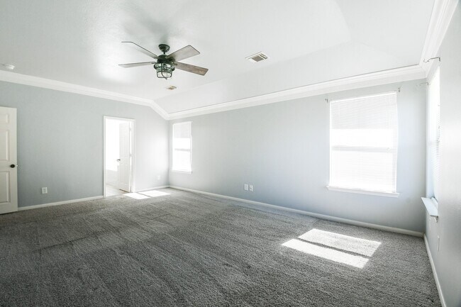 Building Photo - 5410 Linden Grove Ct