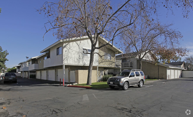 Primary Photo - Beachwood Apartments